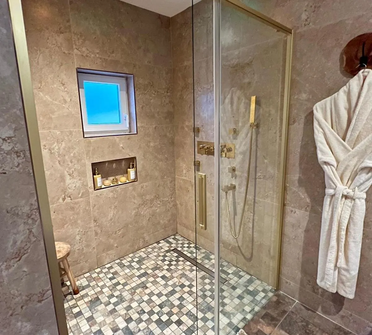 Baliroom Prestige Vaulx-en-Velin Apartahotel
